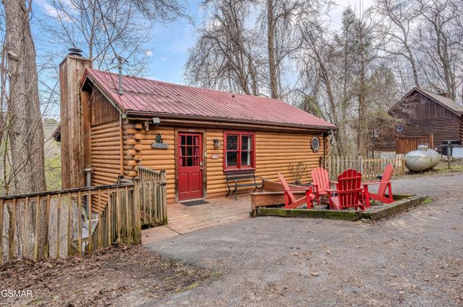 1716 Ridgecrest Dr, Sevierville, TN