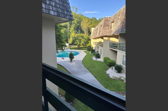 260 Roaring Fork Rd Unit 207, Gatlinburg, TN