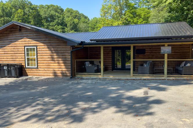 1019 Whites School Rd, Sevierville, TN