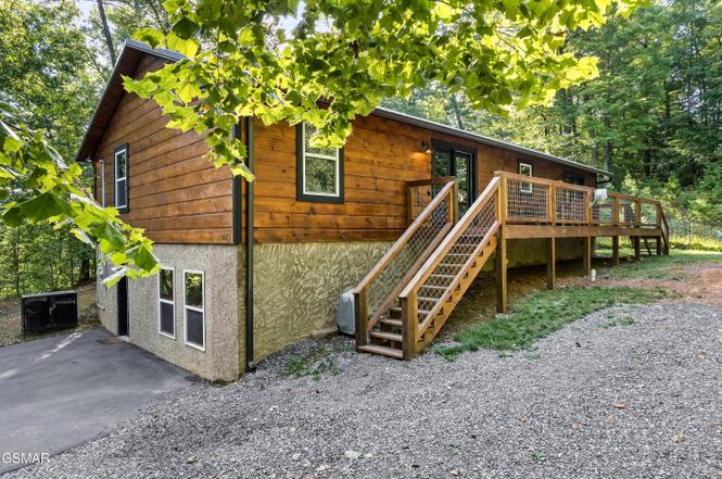 3613 Old Mountain Rd, Sevierville, TN