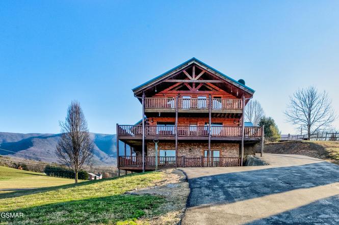 2466 Bryan Rd, Sevierville, TN