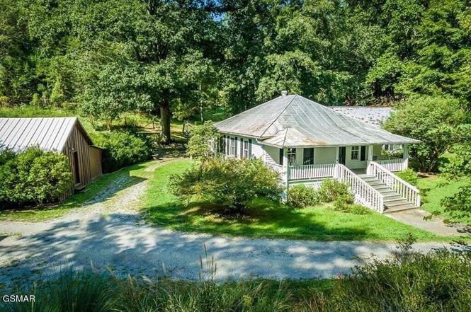 1570 S Helton Rd, Sevierville, TN