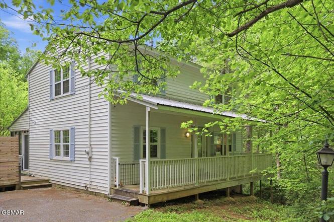 4340 Lakeshore Ave, Sevierville, TN