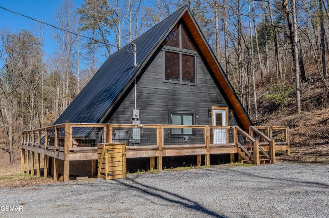 3115 Emerald Springs Loop, Sevierville, TN