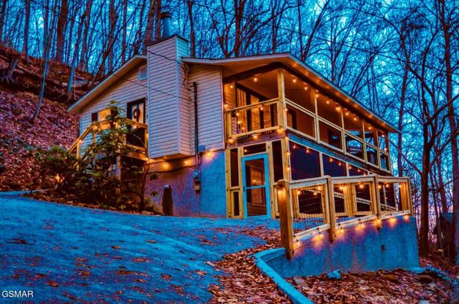 1816 Saint Moritz Dr, Gatlinburg, TN