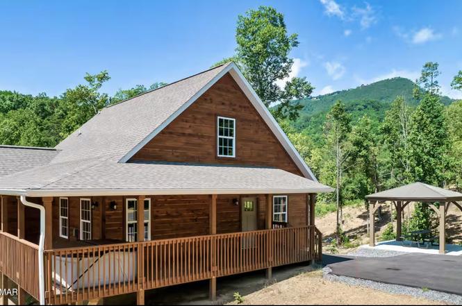 2117 Bluff Ridge Rd, Sevierville, TN
