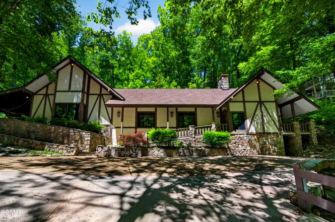 1116 Ski Mountain Rd, Gatlinburg, TN