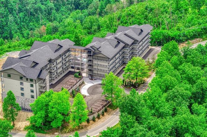 855 Campbell Lead Rd #406, Gatlinburg, TN