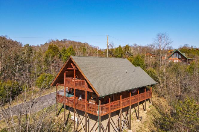 2355 Wingspan Dr, Sevierville, TN