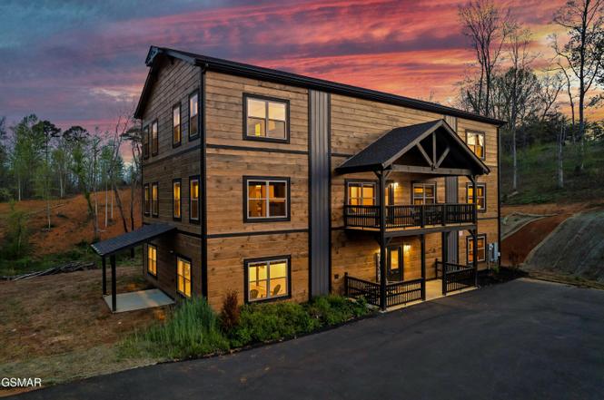 204 Lily Jo Way, Sevierville, TN