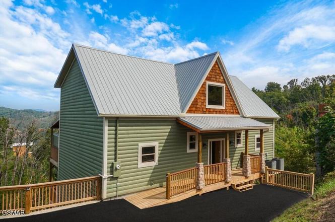 605 Wiley Oakley Dr, Gatlinburg, TN