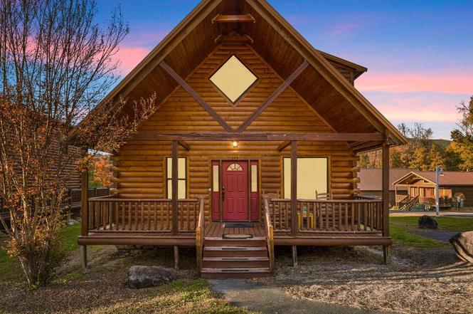 229 Forrest Loop Way, Gatlinburg, TN