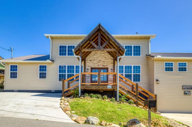 810 Oakley Way, Gatlinburg, TN