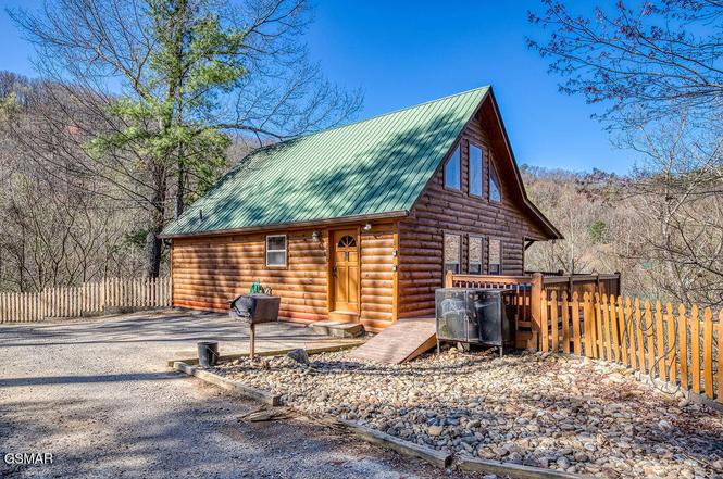 2810 Teaberry Hill Way, Sevierville, TN
