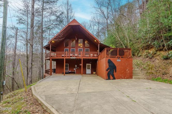 4040 Hickory Hollow Way, Sevierville, TN