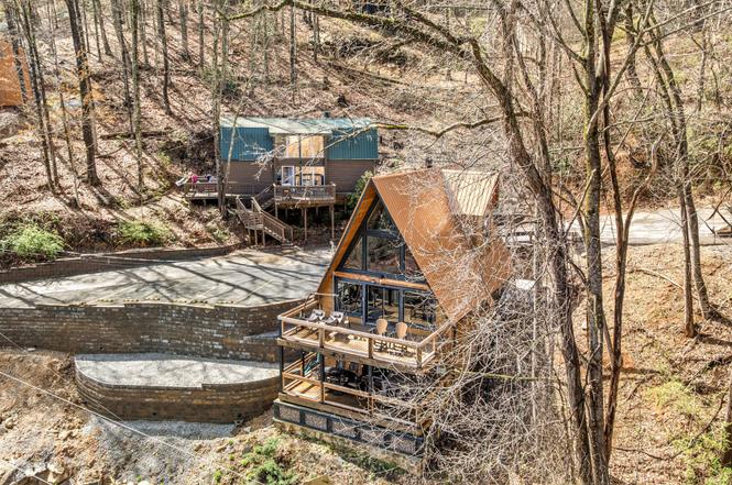1508 Zurich Rd, Gatlinburg, TN