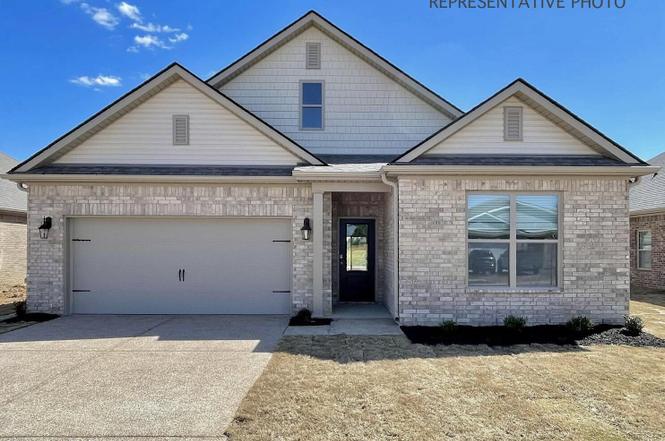 101 Gateway Dr, Jackson, TN