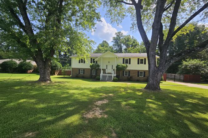 116 Chickering Rd, Jackson, TN