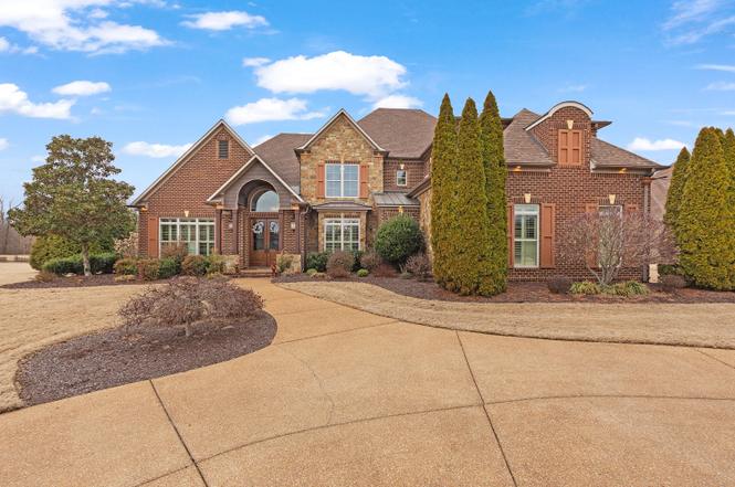 57 Lake Pointe Dr, Jackson, TN