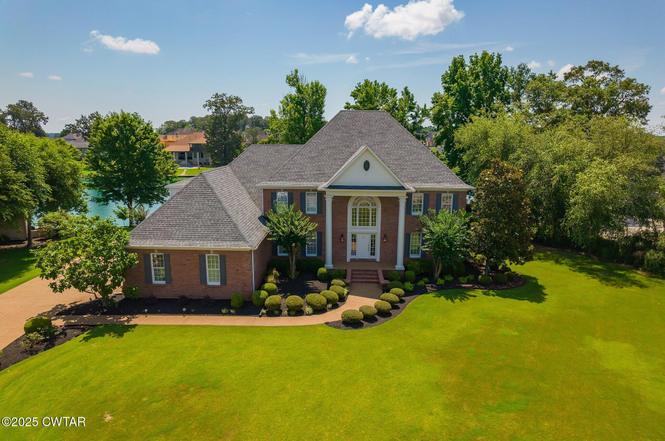 18 Admirals Pointe Cv, Jackson, TN
