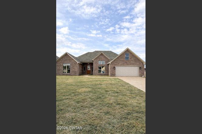 141 Roxbury Dr, Jackson, TN