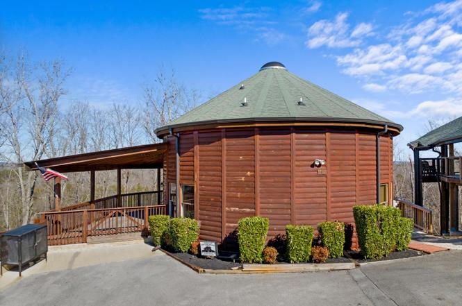 1088 Towering Oaks Drive Dr, Sevierville, TN