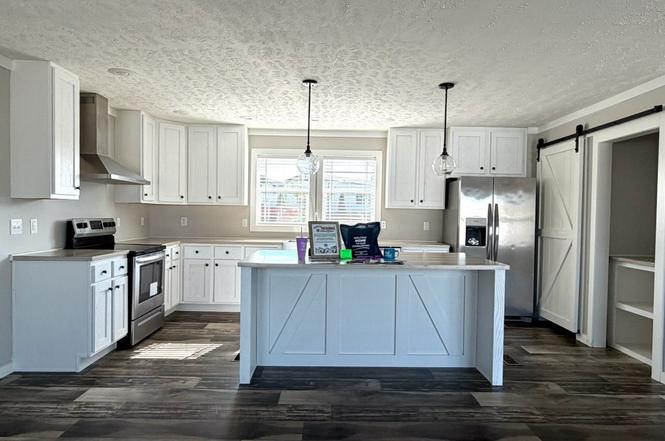 1400 Mallard Duck Rd, Columbia, TN