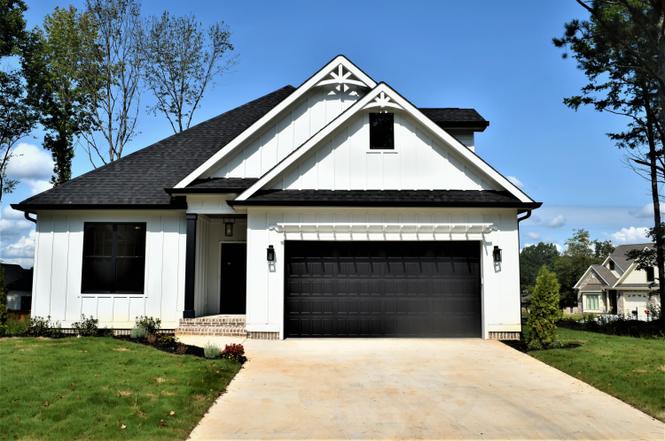 5032 Lakeside Ln NE, Cleveland, TN