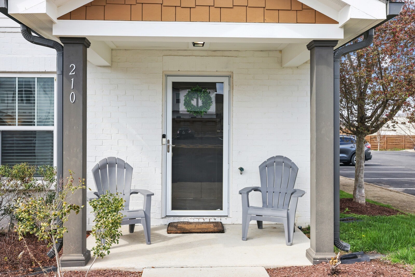 210 W Mill Dr, Nashville, TN